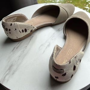 Toms Julie D’Orsay cow print flats size 9